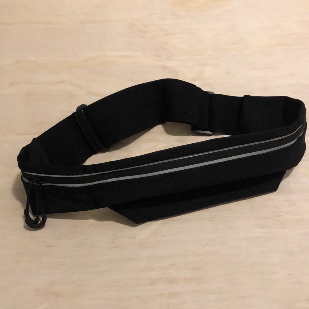 Belkin runners belt bag.
